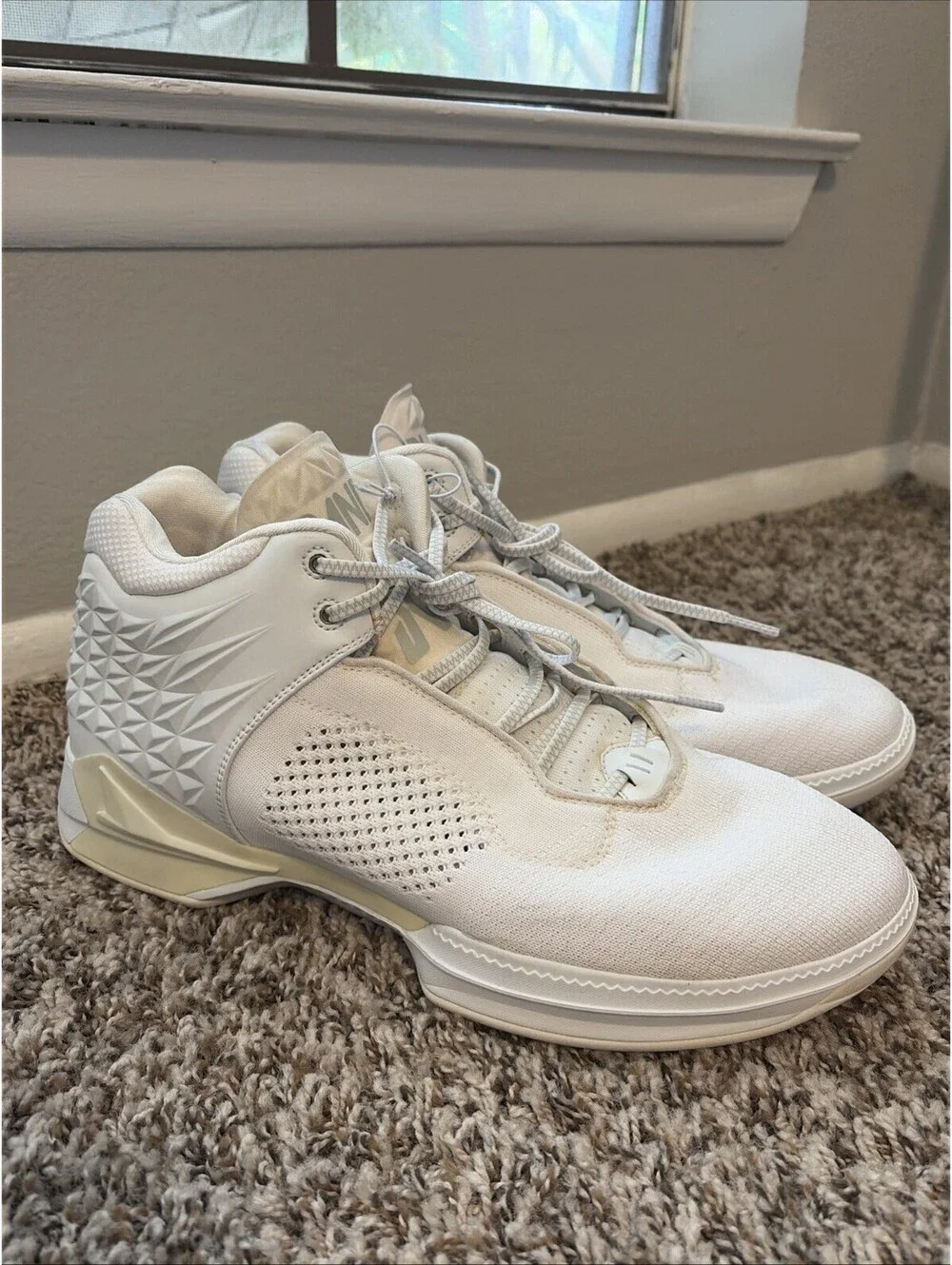 Brandblack J Crossover 2 White Men's Size 11 US Basketball Shoes Sneakers